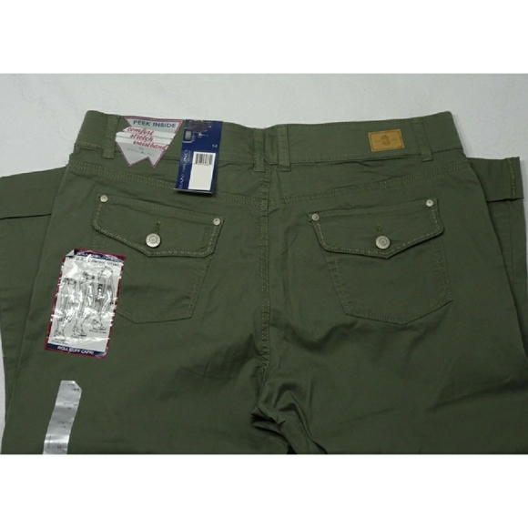 NEW Bandolino roll cuff Capri Jeans Pants plus size 14 - Picture 6 of 7